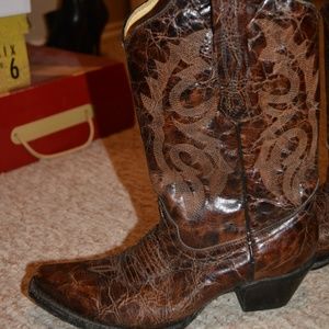 Coral Woman's Cowboy boot